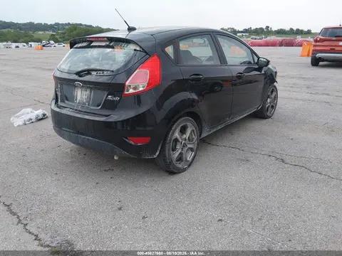 2015 Ford FIESTA SE VIN 3FADP4EJ2FM203392 фото 4