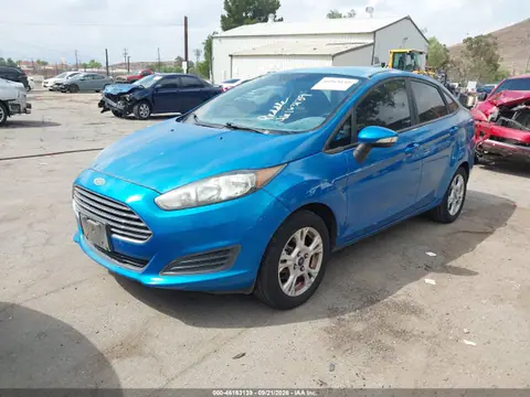 2015 Ford FIESTA SE VIN 3FADP4BJ4FM167290 фото 2
