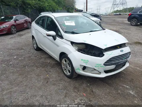 3FADP4BJ5GM178350 — 2016 Ford Fiesta SE, Передняя часть (Front End), фото до ремонта