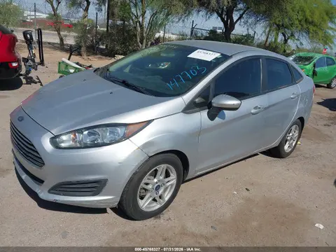 2018 Ford FIESTA SE VIN 3FADP4BJ1JM147703 фото 2