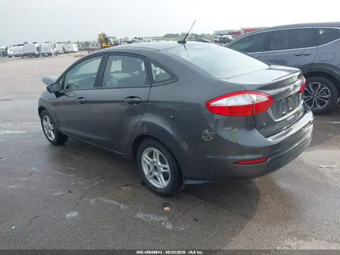 2018 Ford FIESTA SE VIN 3FADP4BJ8JM136391 фото 3