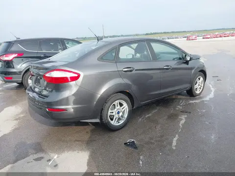 2018 Ford FIESTA SE VIN 3FADP4BJ8JM136391 фото 4