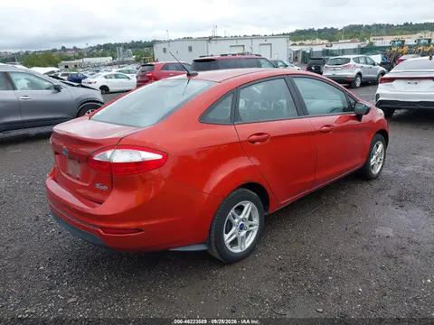 2018 Ford FIESTA SE VIN 3FADP4BJXJM135811 фото 4
