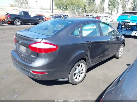 2019 Ford FIESTA SE VIN 3FADP4BJ7KM150171 фото 4