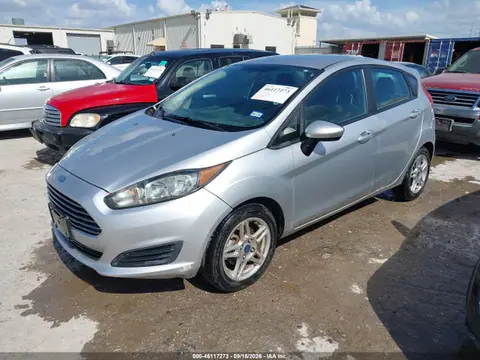 2019 Ford FIESTA SE VIN 3FADP4EJ3KM153676 фото 2
