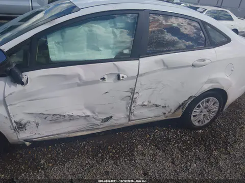 3FADP4AJ5KM121334 — 2019 Ford Fiesta, Левая сторона, фото до ремонта