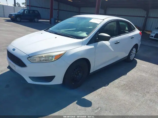 2017 Ford FOCUS S VIN 1FADP3E20HL258530 фото 2