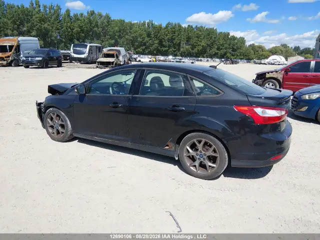 1FADP3F22EL124693 — 2014 Ford Focus SE, фото 3 с аукциона IAAI 13.10.2026, Передняя часть