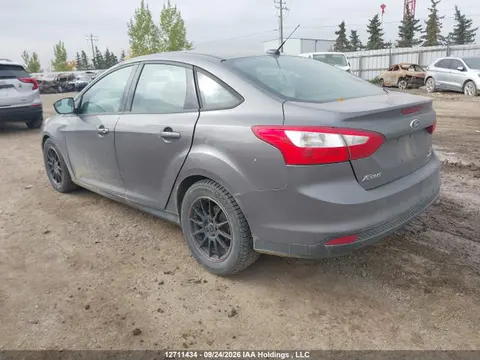 2014 Ford FOCUS SE VIN 1FADP3F26EL249826 фото 3