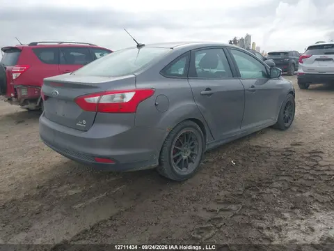 2014 Ford FOCUS SE VIN 1FADP3F26EL249826 фото 4