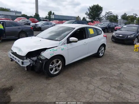 2014 Ford FOCUS SE VIN 1FADP3K21EL312675 фото 2