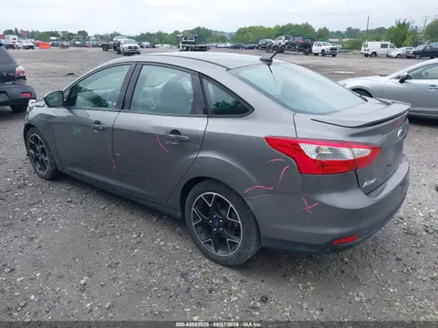 2014 Ford FOCUS SE VIN 1FADP3F2XEL201715 фото 3