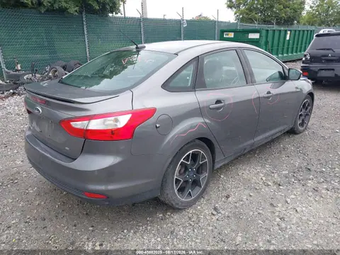 2014 Ford FOCUS SE VIN 1FADP3F2XEL201715 фото 4