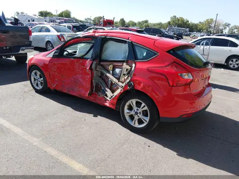2014 Ford FOCUS SE VIN 1FADP3K20EL199768 фото 3