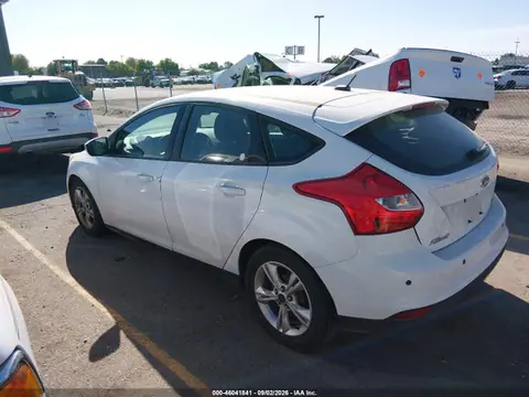 2014 Ford FOCUS SE VIN 1FADP3K2XEL382904 фото 3