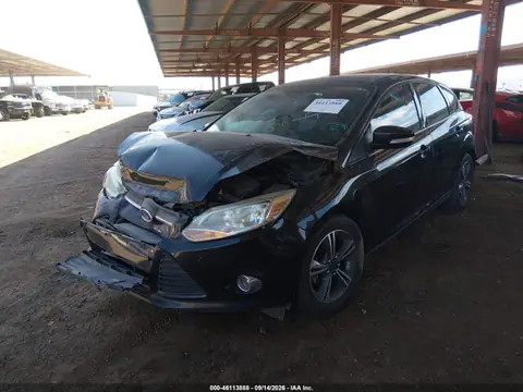 2014 Ford FOCUS SE VIN 1FADP3K29EL300290 фото 2