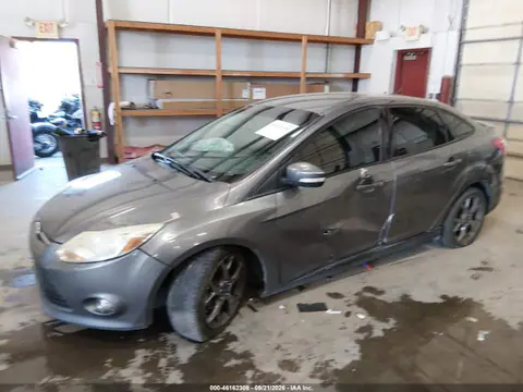 2014 Ford FOCUS SE VIN 1FADP3F28EL161943 фото 2