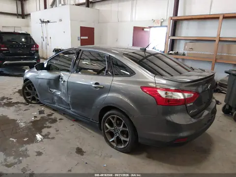 2014 Ford FOCUS SE VIN 1FADP3F28EL161943 фото 3