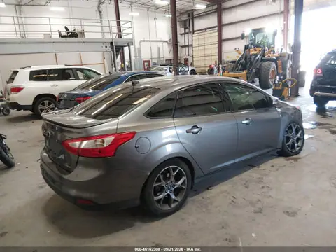 2014 Ford FOCUS SE VIN 1FADP3F28EL161943 фото 4