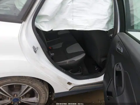 2014 Ford FOCUS SE VIN 1FADP3F2XEL420299 фото 8