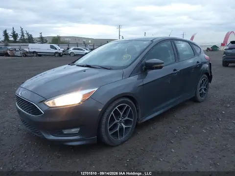 2015 Ford FOCUS SE VIN 1FADP3K2XFL377509 фото 2