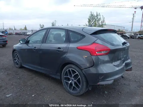 2015 Ford FOCUS SE VIN 1FADP3K2XFL377509 фото 3