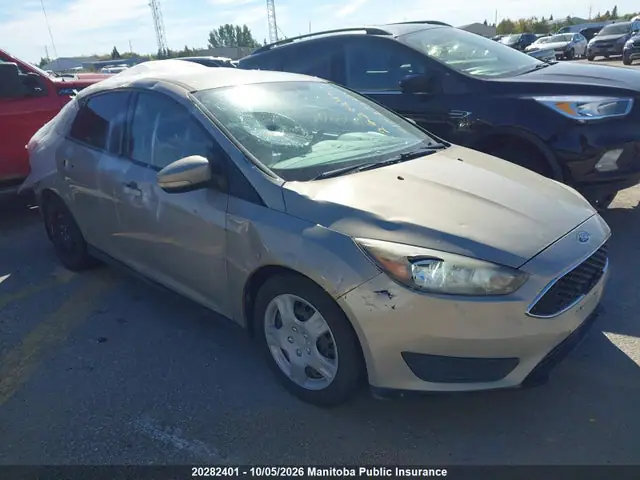 1FADP3F26FL236236 — 2015 Ford Focus SE, Вандализм (Vandalized), фото до ремонта