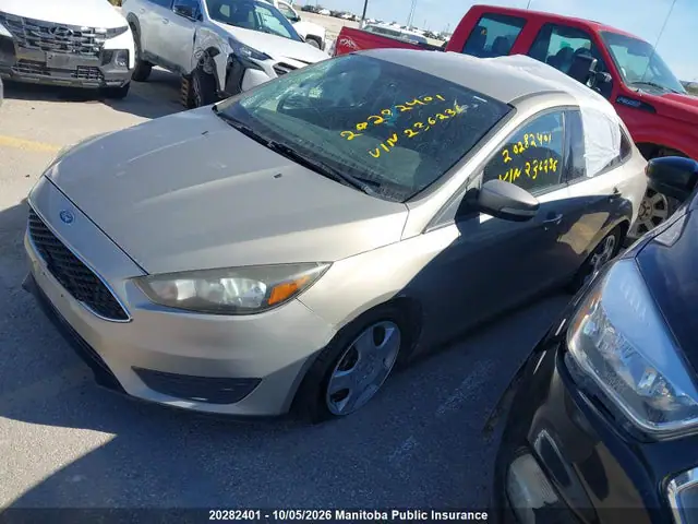 1FADP3F26FL236236 — 2015 Ford Focus SE, фото 2 с аукциона IAAI 13.10.2026, Вандализм