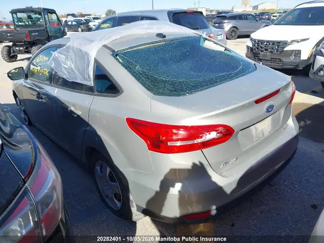1FADP3F26FL236236 — 2015 Ford Focus SE, фото 3 с аукциона IAAI 13.10.2026, Вандализм