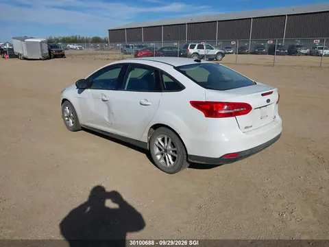 2015 Ford FOCUS SE VIN 1FADP3F25FL370526 фото 3