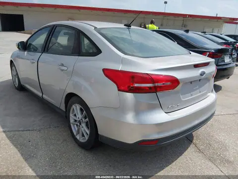 2015 Ford FOCUS SE VIN 1FADP3F2XFL202672 фото 3
