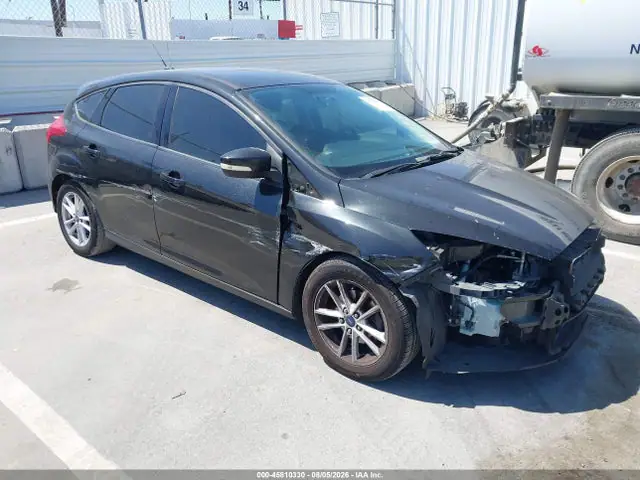 1FADP3K20FL326987 — 2015 Ford Focus SE, Правый бок (Right Side), фото до ремонта