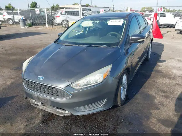 1FADP3F2XFL204115 — 2015 Ford Focus SE, фото 2 с аукциона IAAI 14.10.2026, Правый бок
