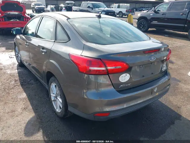 1FADP3F2XFL204115 — 2015 Ford Focus SE, фото 3 с аукциона IAAI 14.10.2026, Правый бок
