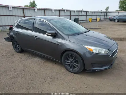 1FADP3K28FL327109 — 2015 Ford Focus SE, Left & Right Side, фото до ремонта