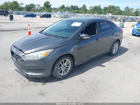 2015 Ford FOCUS SE VIN 1FADP3F20FL346893 фото 2