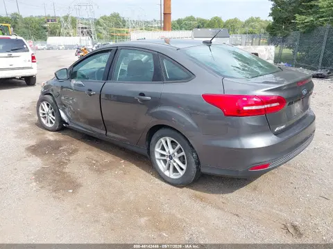 2015 Ford FOCUS SE VIN 1FADP3F21FL316429 фото 3