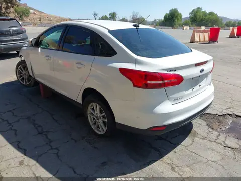 2015 Ford FOCUS SE VIN 1FADP3F23FL336309 фото 3