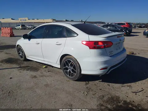 2015 Ford FOCUS SE VIN 1FADP3F28FL313835 фото 3