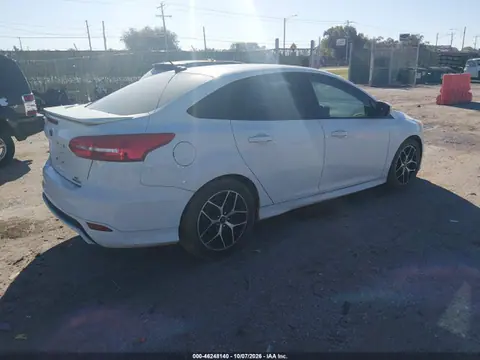 2015 Ford FOCUS SE VIN 1FADP3F28FL313835 фото 4