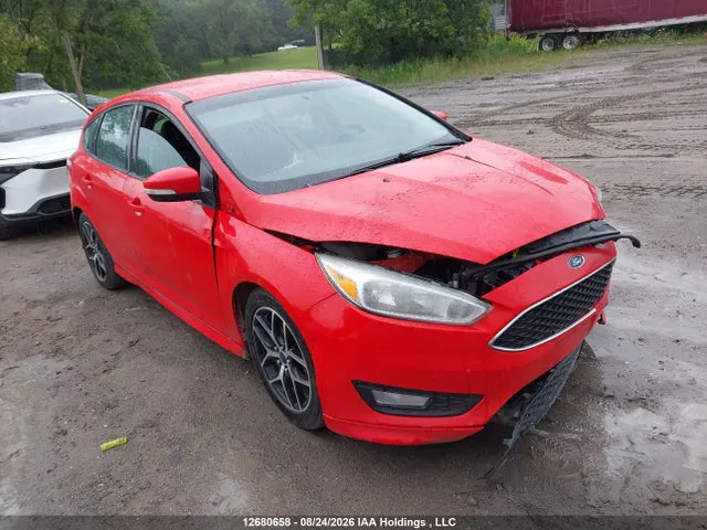 2016 Ford FOCUS SE VIN 1FADP3K27GL334506 фото 1