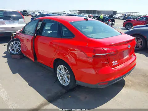 2016 Ford FOCUS SE VIN 1FADP3F25GL378577 фото 3