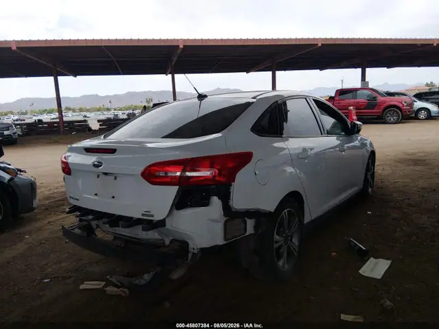 1FADP3FE3GL258562 — 2016 Ford Focus SE, фото 4 с аукциона IAAI 13.10.2026, Задняя часть слева