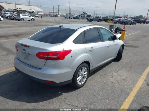 2016 Ford FOCUS SE VIN 1FADP3F20GL271288 фото 4