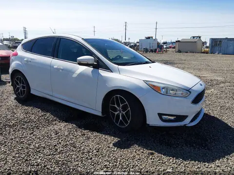 1FADP3K2XGL289559 — 2016 Ford Focus SE, Передняя часть слева (Left Front), фото до ремонта