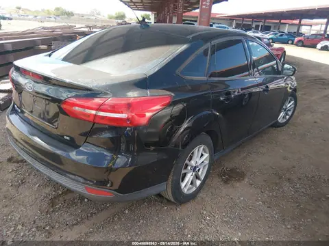 2016 Ford FOCUS SE VIN 1FADP3F22GL260907 фото 4