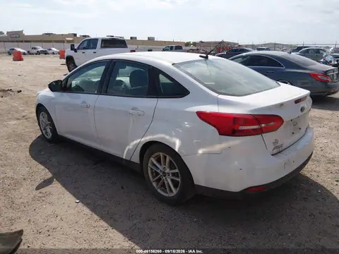 2016 Ford FOCUS SE VIN 1FADP3F24GL373144 фото 3