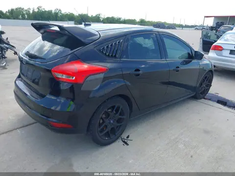 2016 Ford FOCUS SE VIN 1FADP3K25GL326470 фото 4