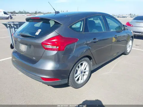 2016 Ford FOCUS SE VIN 1FADP3K23GL247086 фото 4