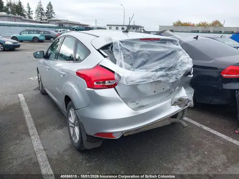 2017 Ford FOCUS SE VIN 1FADP3K23HL261197 фото 3